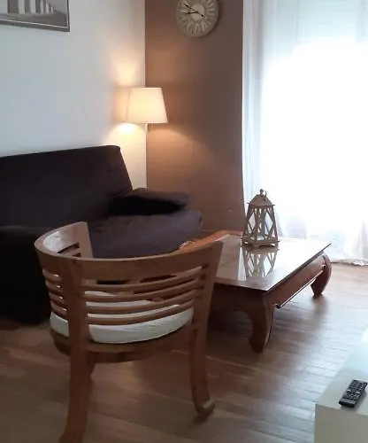 20 Rue Edouard Corbière, Proche Gare Sncf De *