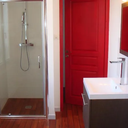 20 Rue Edouard Corbiere, Proche Gare Sncf De